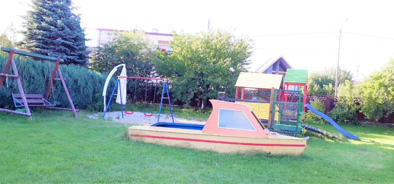 Ow Wilk - Pokoje I Domki Z Aneksami Kuchennymi, Parking, Plac Zabaw Łeba Extérieur photo