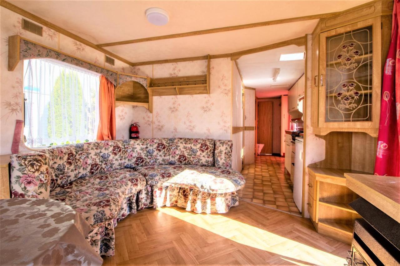 Ow Wilk - Pokoje I Domki Z Aneksami Kuchennymi, Parking, Plac Zabaw Łeba Extérieur photo